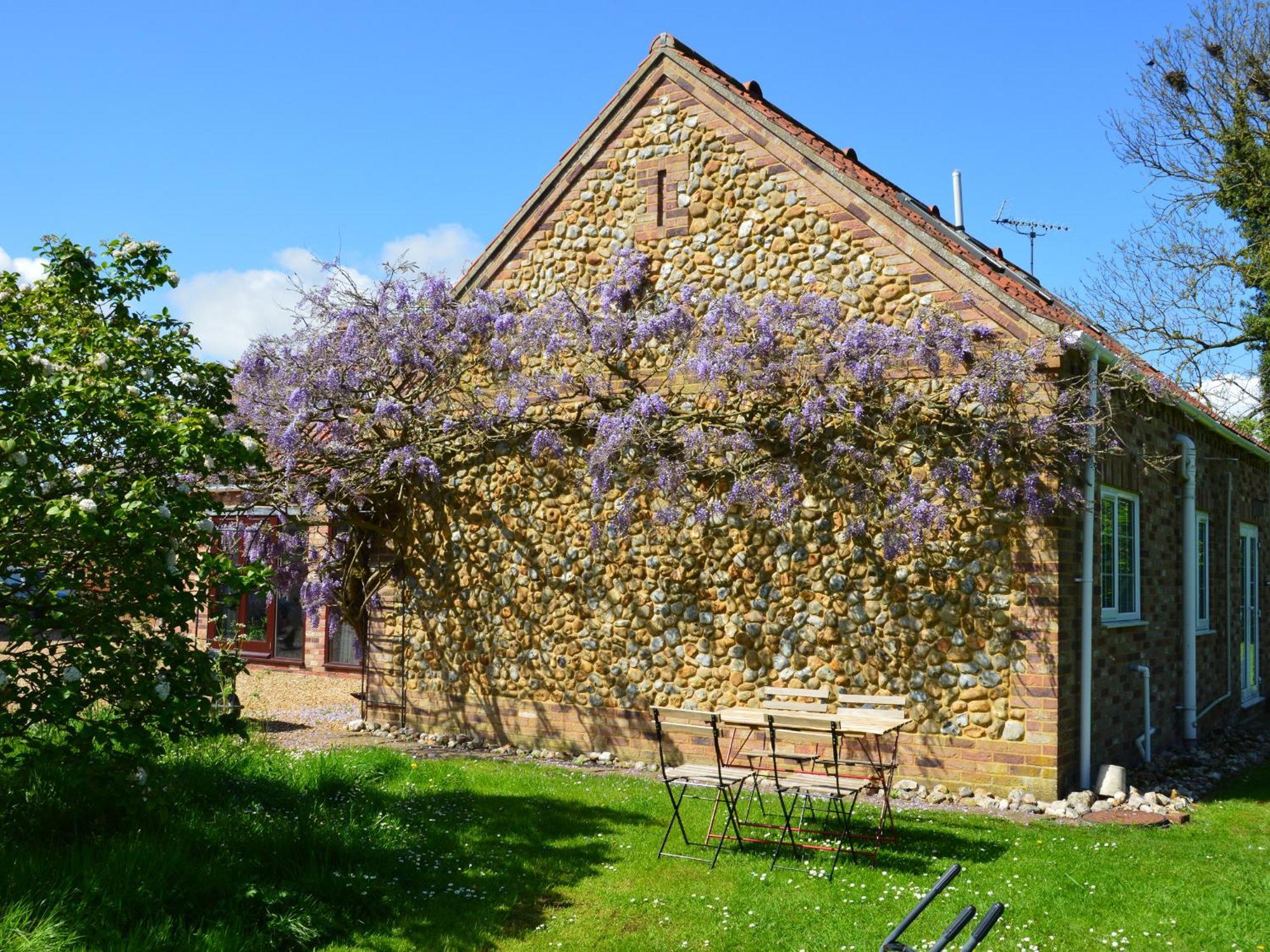 Wisteria Cottage Gayton  Exteriör bild
